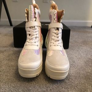 BRAND NEW For the Thrill Bootie size 7